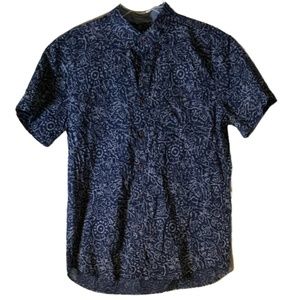American Eagle Outfitters Men’s Navy Print Soft Short Sleeve Button Down Shirt